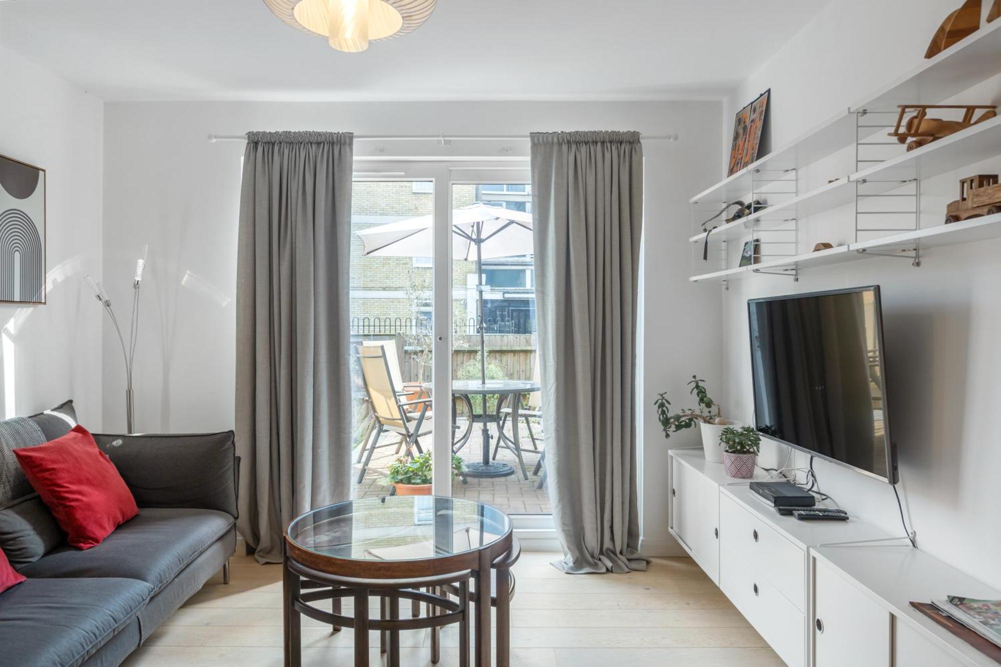 4 Bed 2 Bath - Modern Flat Right On Columbia Road! Londra