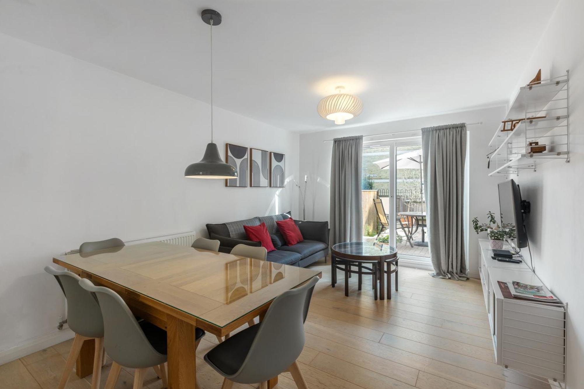 4 Bed 2 Bath - Modern Flat Right On Columbia Road! Casa vacanze Londra
