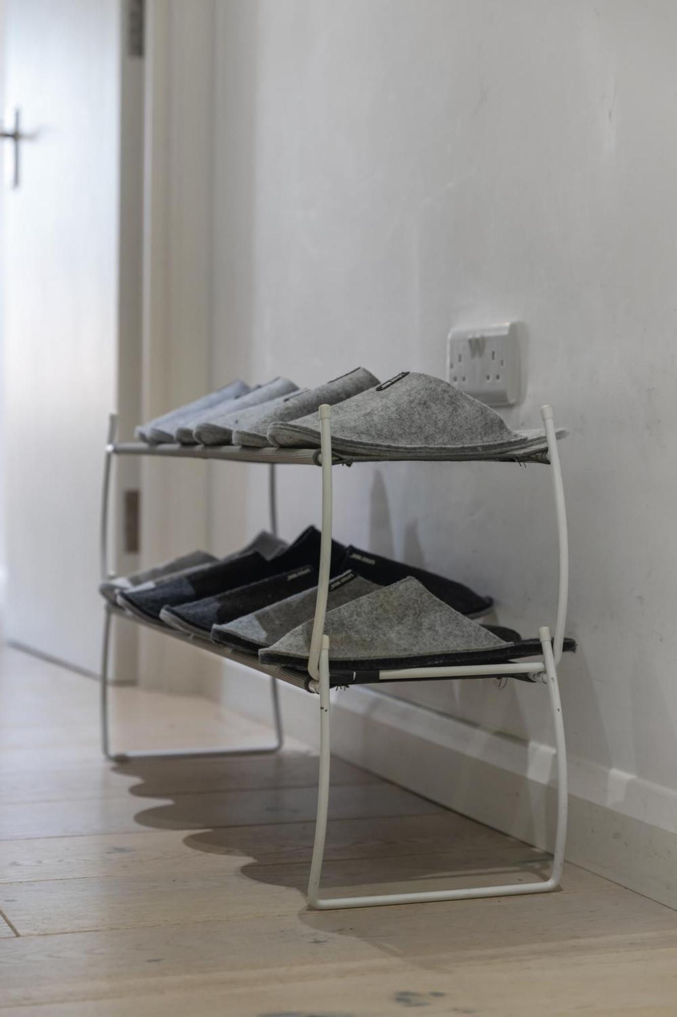 4 Bed 2 Bath - Modern Flat Right On Columbia Road! * Londra