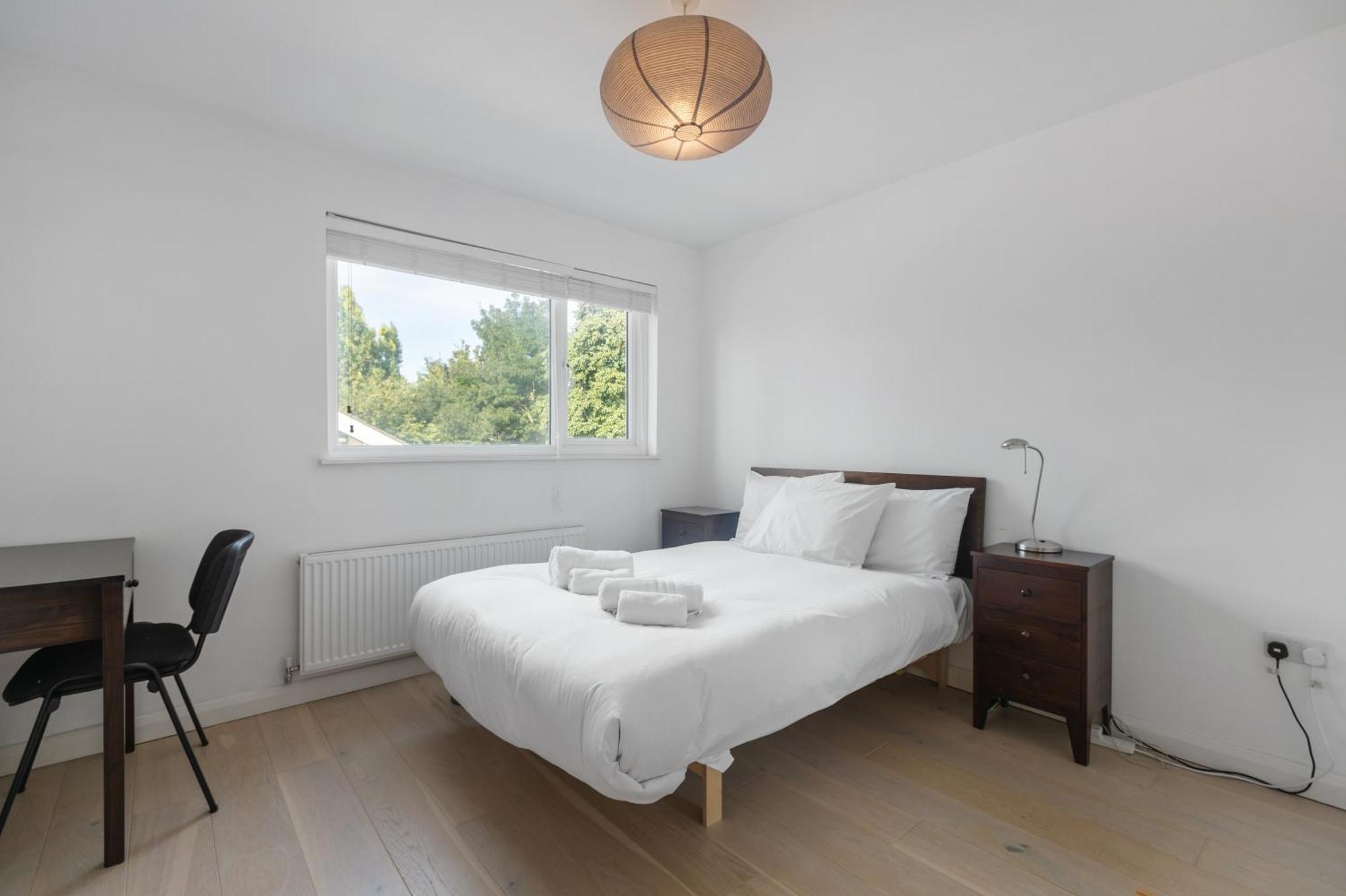 4 Bed 2 Bath - Modern Flat Right On Columbia Road! Ferienhaus