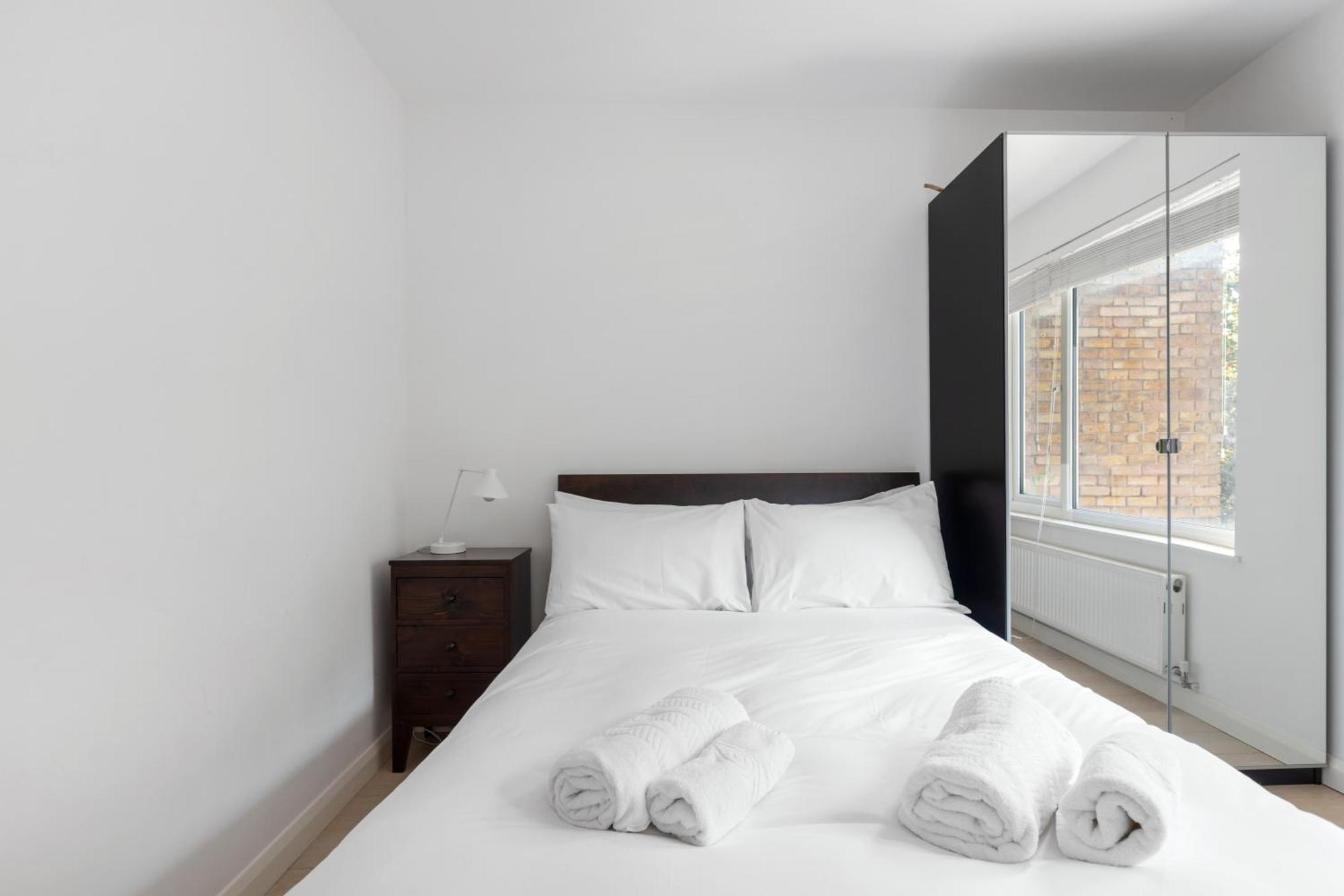 Ferienhaus 4 Bed 2 Bath - Modern Flat Right On Columbia Road! London